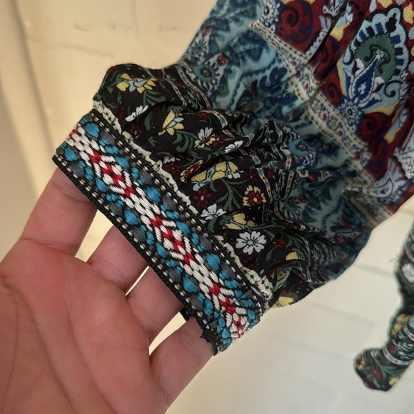 ZARA PRINTED BLOUSE EMBROIDERED NECK & wrist MULTICOLOURED small 7521/226/330‎ - Picture 4 of 4